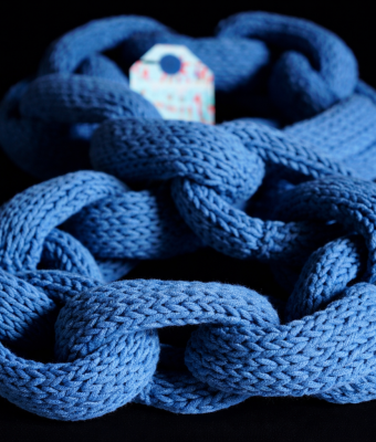 NIEBIESKI OZDOBNY ŁAŃCUCH