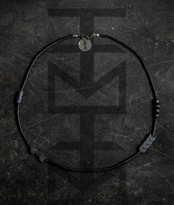 CZARNY NASZYJNIK NERO SYGNOWANY ZUZU