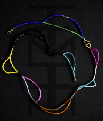 PASTELOWY NASZYJNIK ZE ZŁOTYM HEMATYTEM