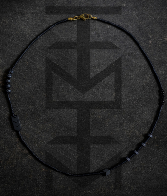 CZARNY NASZYJNIK NERO