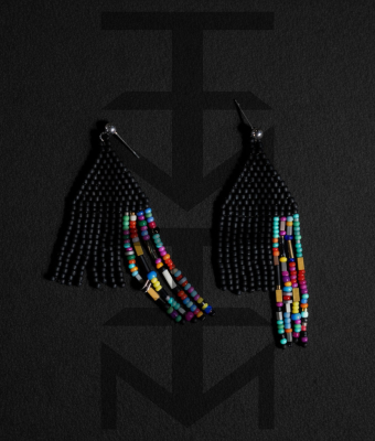 KOLCZYKI CZARNO-KOLOROWE Z KORALIKAMI I HEMATYTEM