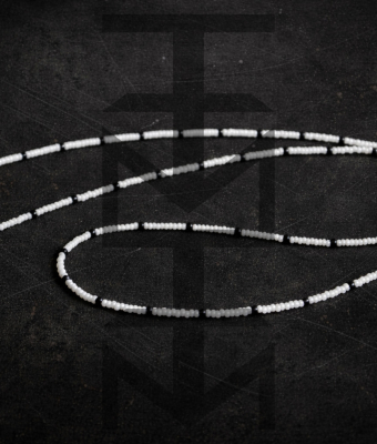 CZARNO-PERŁOWY ŁAŃCUSZEK DO OKULARÓW