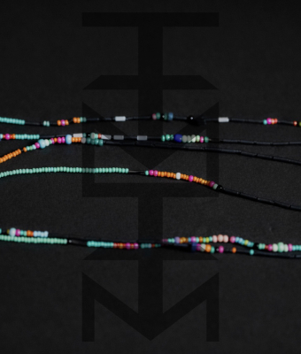 NASZYJNIK Z PIÓRAMI BEZ ZAPIĘCIA