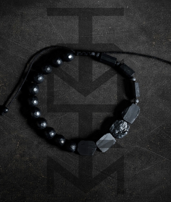 CZARNA BRANSOLETKA Z TURMALINEM