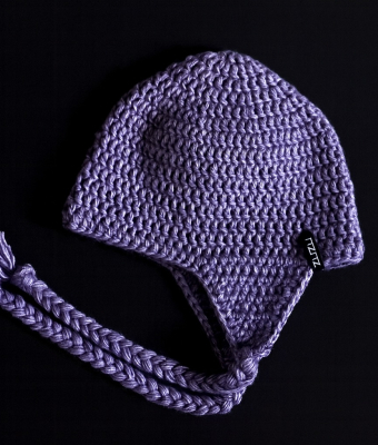 FIOLETOWA CZAPKA Z NAUSZNIKAMI