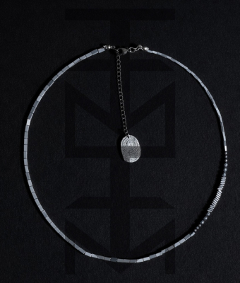 NASZYJNIK ZE SREBRNEGO HEMATYTU - LINIE PAPILARNE