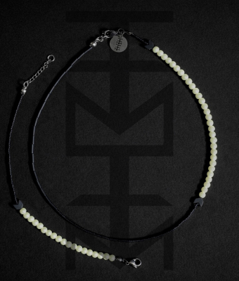 NASZYJNIK I BRANSOLETKA ZE SZKLANYCH PEREŁ I HEMATYTU - KOMPLET