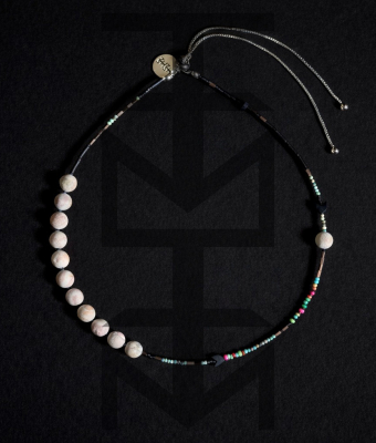 REGULOWANY NASZYJNIK Z TURKUSEM, AGATEM, HEMATYTEM, LAWĄ WULKANICZNĄ